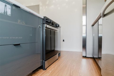 Снять в аренду виллу или дом в Норт-Майами, Флорида 3 спальни, 101.45м2, № 1992516 - фото 5