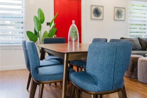 Снять в аренду виллу или дом в Норт-Майами, Флорида 3 спальни, 101.45м2, № 1992516 - фото 13