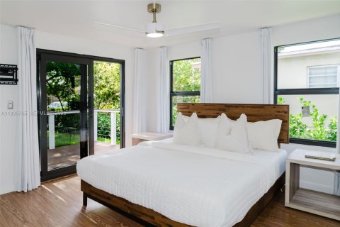 Снять в аренду виллу или дом в Норт-Майами, Флорида 3 спальни, 101.45м2, № 1992516 - фото 22