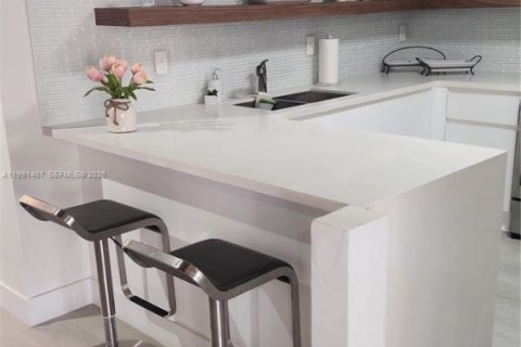 Купить таунхаус в Майами, Флорида 3 спальни, 144м2, № 2057143 - фото 9