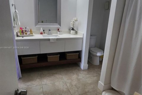 Купить таунхаус в Майами, Флорида 3 спальни, 144м2, № 2057143 - фото 14