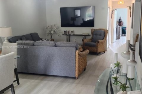 Купить таунхаус в Майами, Флорида 3 спальни, 144м2, № 2057143 - фото 7