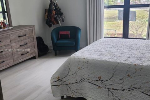 Купить таунхаус в Майами, Флорида 3 спальни, 144м2, № 2057143 - фото 18