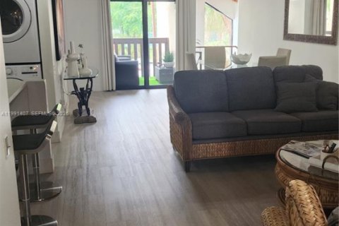 Купить таунхаус в Майами, Флорида 3 спальни, 144м2, № 2057143 - фото 19