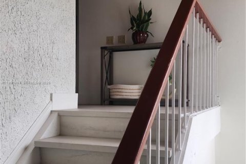 Купить таунхаус в Майами, Флорида 3 спальни, 144м2, № 2057143 - фото 23