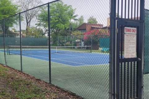 Купить таунхаус в Майами, Флорида 3 спальни, 144м2, № 2057143 - фото 25