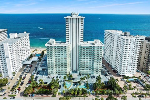 Copropriété à vendre à Fort Lauderdale, Floride: 1 chambre, 101.08 m2 № 2035641 - photo 2