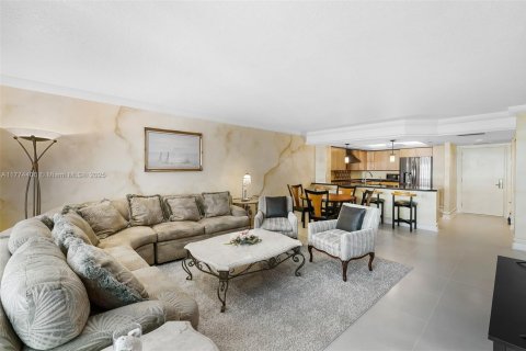 Copropriété à vendre à Fort Lauderdale, Floride: 1 chambre, 101.08 m2 № 2035641 - photo 13
