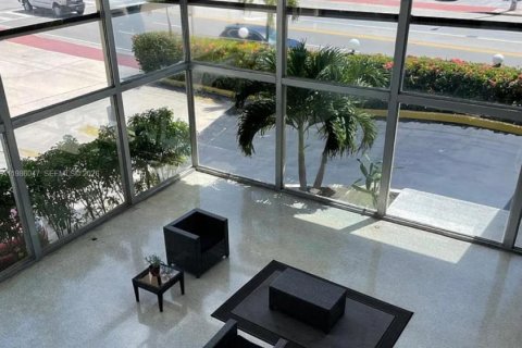 Снять в аренду кондоминиум в Майами-Бич, Флорида 37.16м2, № 2047651 - фото 14