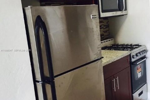 Снять в аренду кондоминиум в Майами-Бич, Флорида 37.16м2, № 2047651 - фото 6