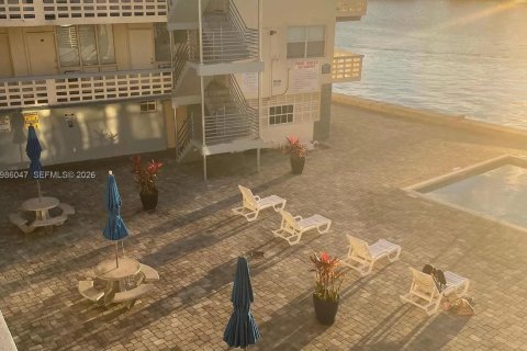 Снять в аренду кондоминиум в Майами-Бич, Флорида 37.16м2, № 2047651 - фото 12