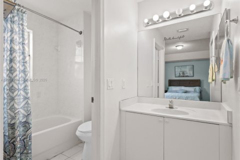 Купить таунхаус в Хомстед, Флорида 3 спальни, 141.03м2, № 2168132 - фото 3