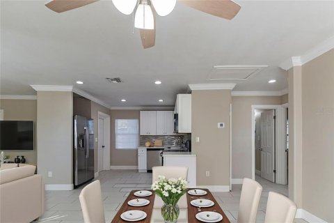 Купить виллу или дом в Орландо, Флорида 5 комнат, 94.3м2, № 1803349 - фото 4