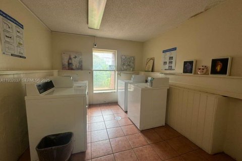 Condominio en venta en Lauderhill, Florida, 1 dormitorio, 74.32 m2 № 1990567 - foto 23