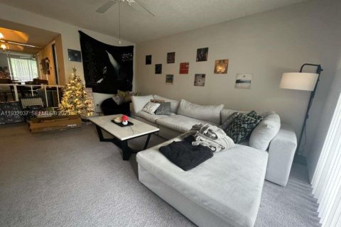 Condominio en venta en Lauderhill, Florida, 1 dormitorio, 74.32 m2 № 1990567 - foto 9