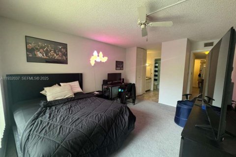 Condominio en venta en Lauderhill, Florida, 1 dormitorio, 74.32 m2 № 1990567 - foto 15