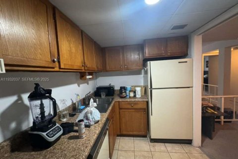 Condominio en venta en Lauderhill, Florida, 1 dormitorio, 74.32 m2 № 1990567 - foto 13