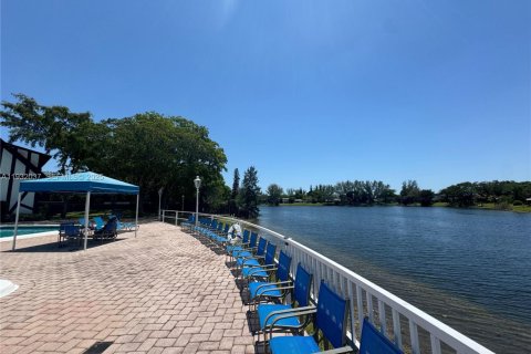 Condominio en venta en Lauderhill, Florida, 1 dormitorio, 74.32 m2 № 1990567 - foto 29