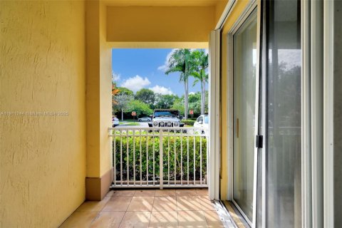 Снять в аренду кондоминиум в Майами, Флорида 3 спальни, 124.49м2, № 1967231 - фото 23