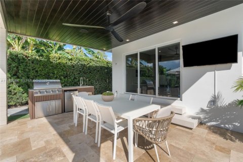 Снять в аренду виллу или дом в Майами-Бич, Флорида 5 спален, 221.66м2, № 1998529 - фото 27