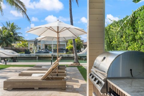 Снять в аренду виллу или дом в Майами-Бич, Флорида 5 спален, 221.66м2, № 1998529 - фото 21