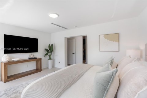 Снять в аренду виллу или дом в Майами-Бич, Флорида 5 спален, 221.66м2, № 1998529 - фото 12