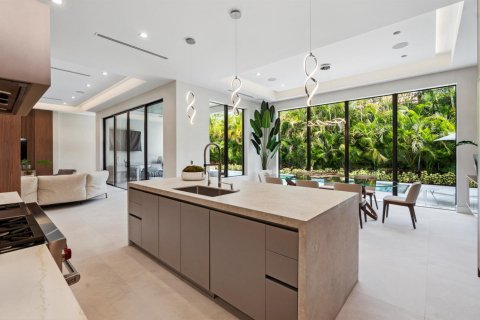 House in Boca Raton, Florida 5 bedrooms, 467.67 sq.m. № 2181163 - photo 10