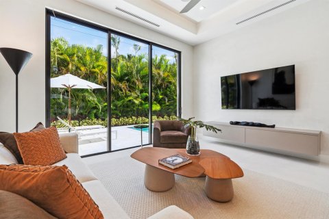 House in Boca Raton, Florida 5 bedrooms, 467.67 sq.m. № 2181163 - photo 17