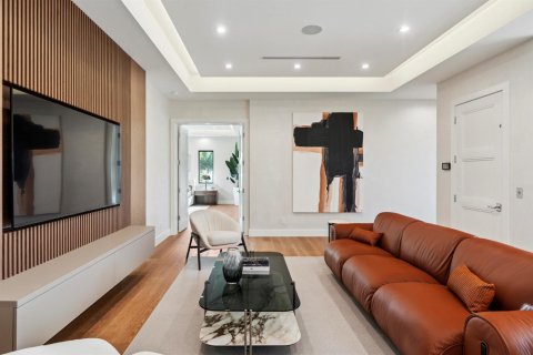 House in Boca Raton, Florida 5 bedrooms, 467.67 sq.m. № 2181163 - photo 26