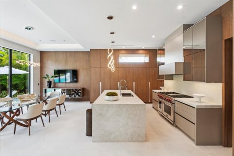House in Boca Raton, Florida 5 bedrooms, 467.67 sq.m. № 2181163 - photo 9