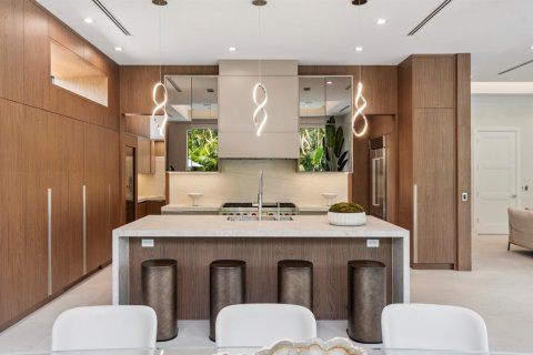 House in Boca Raton, Florida 5 bedrooms, 467.67 sq.m. № 2181163 - photo 5