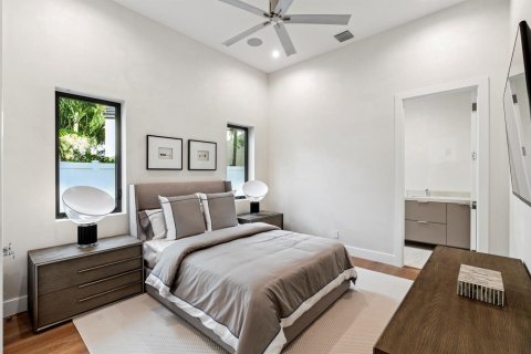 House in Boca Raton, Florida 5 bedrooms, 467.67 sq.m. № 2181163 - photo 23