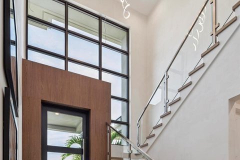 House in Boca Raton, Florida 5 bedrooms, 467.67 sq.m. № 2181163 - photo 3