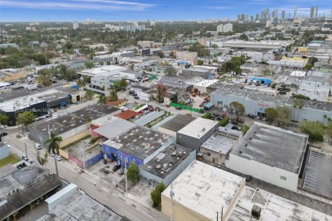 Immobilier commercial à vendre à Miami, Floride № 1007007 - photo 4