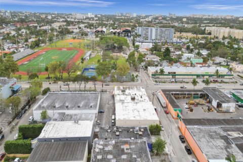 Immobilier commercial à vendre à Miami, Floride № 1007007 - photo 7