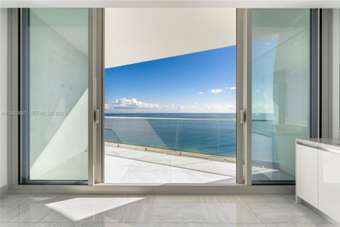 Copropriété à vendre à Sunny Isles Beach, Floride: 4 chambres, 280.94 m2 № 1999277 - photo 20