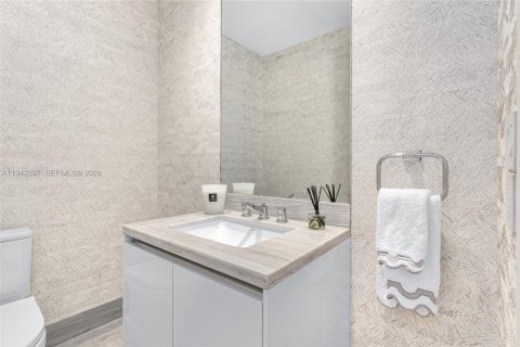 Copropriété à vendre à Sunny Isles Beach, Floride: 4 chambres, 280.94 m2 № 1999277 - photo 14