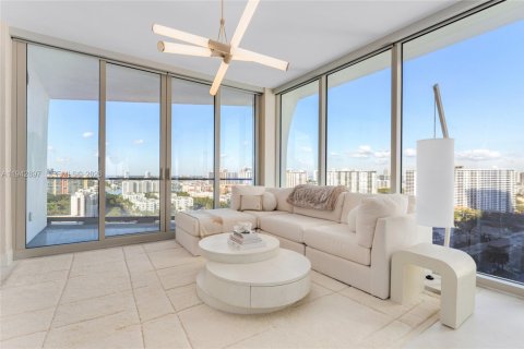 Copropriété à vendre à Sunny Isles Beach, Floride: 4 chambres, 280.94 m2 № 1999277 - photo 12