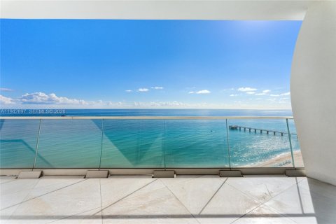 Copropriété à vendre à Sunny Isles Beach, Floride: 4 chambres, 280.94 m2 № 1999277 - photo 29