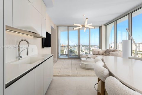 Copropriété à vendre à Sunny Isles Beach, Floride: 4 chambres, 280.94 m2 № 1999277 - photo 11
