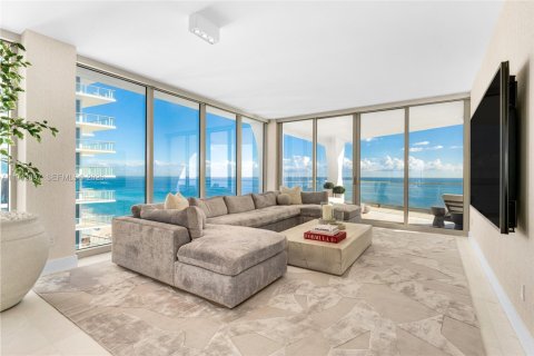 Condo à Sunny Isles Beach, Floride, 4 chambres  № 1999277