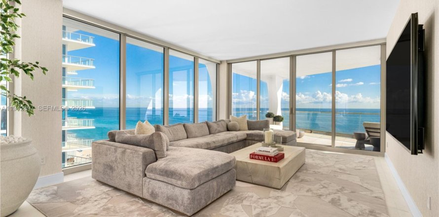 Condo à Sunny Isles Beach, Floride, 4 chambres  № 1999277