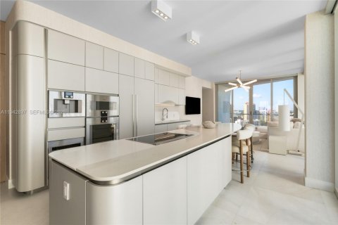 Copropriété à vendre à Sunny Isles Beach, Floride: 4 chambres, 280.94 m2 № 1999277 - photo 10