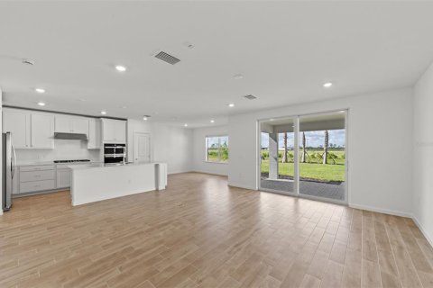 House in Bradenton, Florida 5 bedrooms, 242.94 sq.m. № 2259516 - photo 27