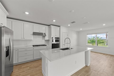 House in Bradenton, Florida 5 bedrooms, 242.94 sq.m. № 2259516 - photo 29