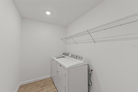 House in Bradenton, Florida 5 bedrooms, 242.94 sq.m. № 2259516 - photo 30