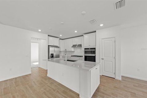 House in Bradenton, Florida 5 bedrooms, 242.94 sq.m. № 2259516 - photo 9