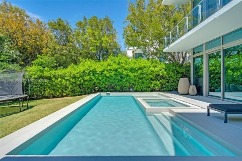 Villa ou maison à vendre à Key Biscayne, Floride: 5 chambres, 471.39 m2 № 2068313 - photo 8
