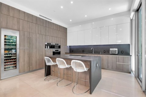 Villa ou maison à vendre à Key Biscayne, Floride: 5 chambres, 471.39 m2 № 2068313 - photo 16