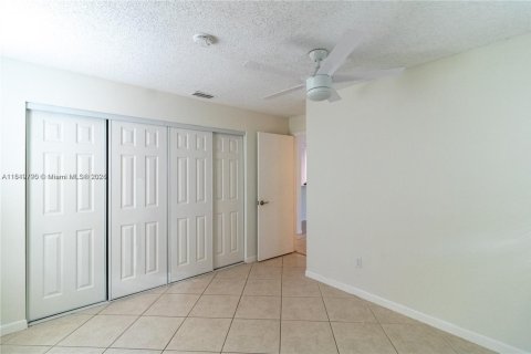House in Cooper City, Florida 3 bedrooms, 141.58 sq.m. № 2034446 - photo 9